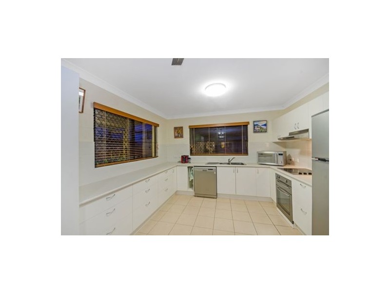 15 Dartmoor Drive, Kelso QLD 4815
