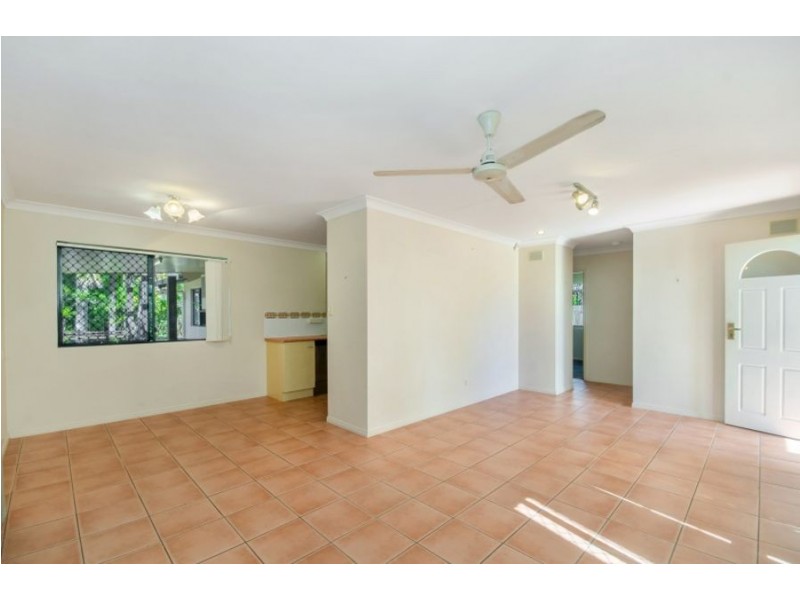 8 Pacific Avenue, Bushland Beach QLD 4818