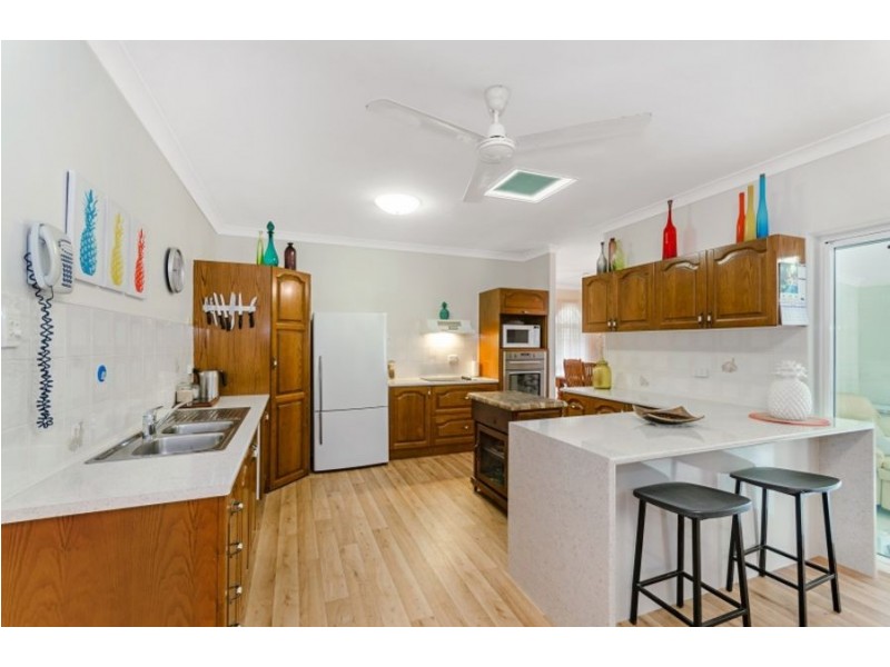 105 Coutts Drive, Bushland Beach QLD 4818