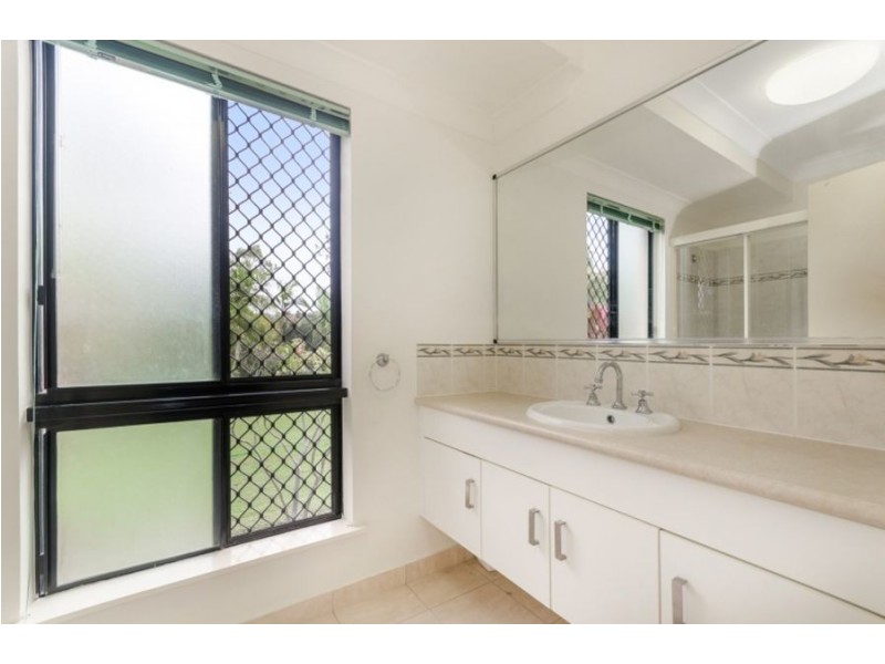 15 Caspian Court, Kelso QLD 4815