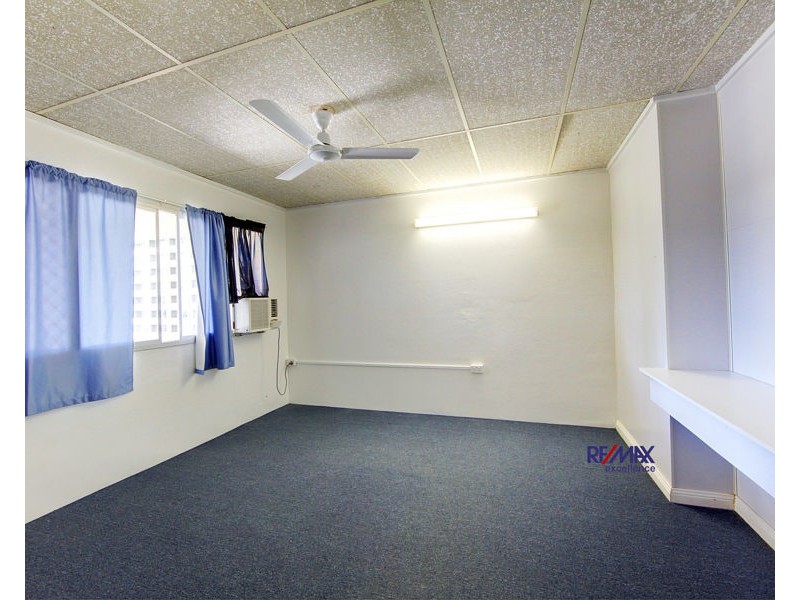 1/16 Bay Street, Pallarenda QLD 4810