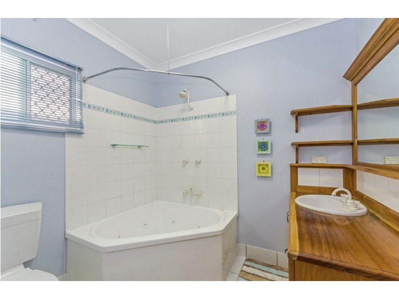 82 Dunlop Street, Kelso QLD 4815