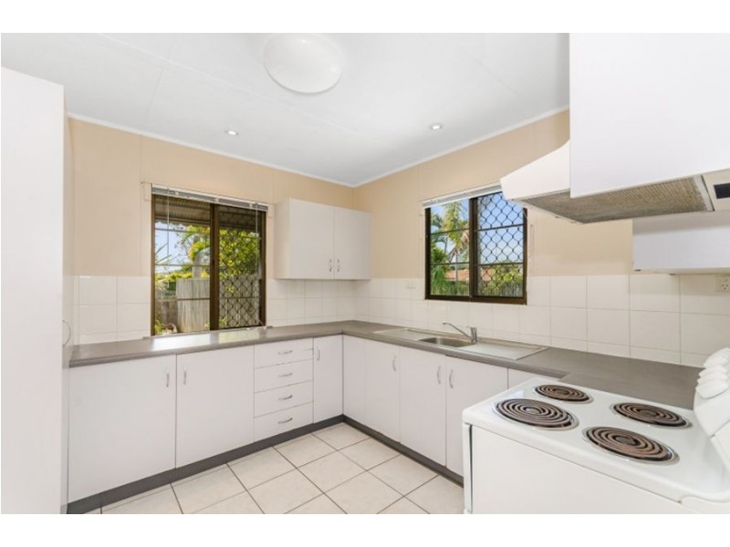 6 Emerald Street, Kirwan QLD 4817