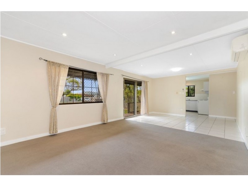 6 Emerald Street, Kirwan QLD 4817