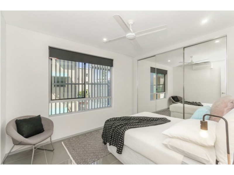 1/62 The Strand, North Ward QLD 4810