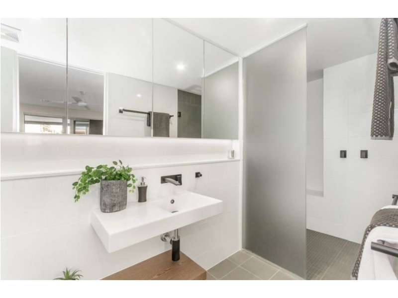 1/62 The Strand, North Ward QLD 4810