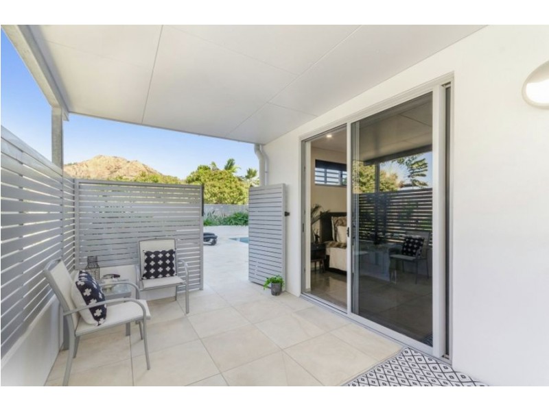 1/62 The Strand, North Ward QLD 4810