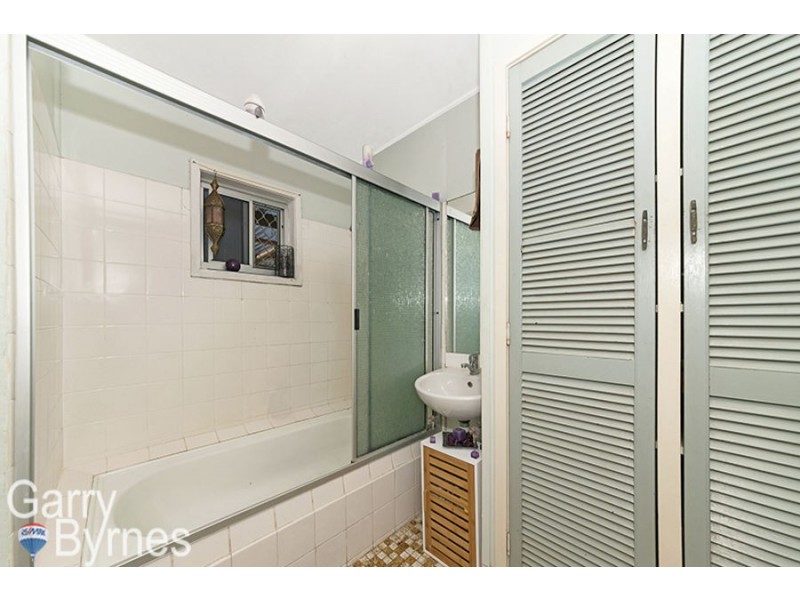 5 Hugh Street, West End QLD 4810