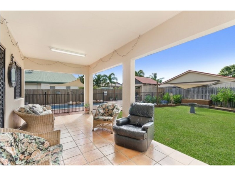 5 Earl Circuit, Kirwan QLD 4817