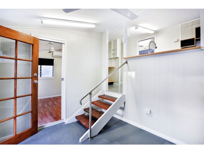 46 Morris Street, West End QLD 4810