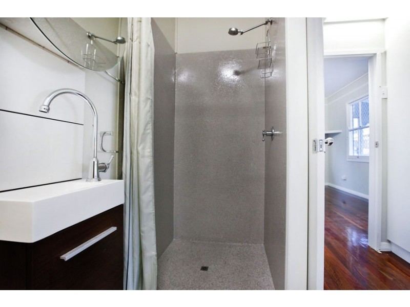 46 Morris Street, West End QLD 4810