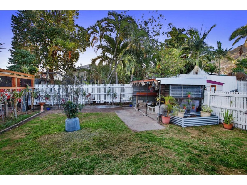 46 Morris Street, West End QLD 4810