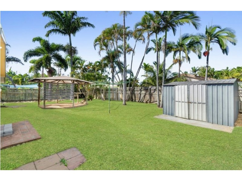 5 Sandalan Court, Bushland Beach QLD 4818
