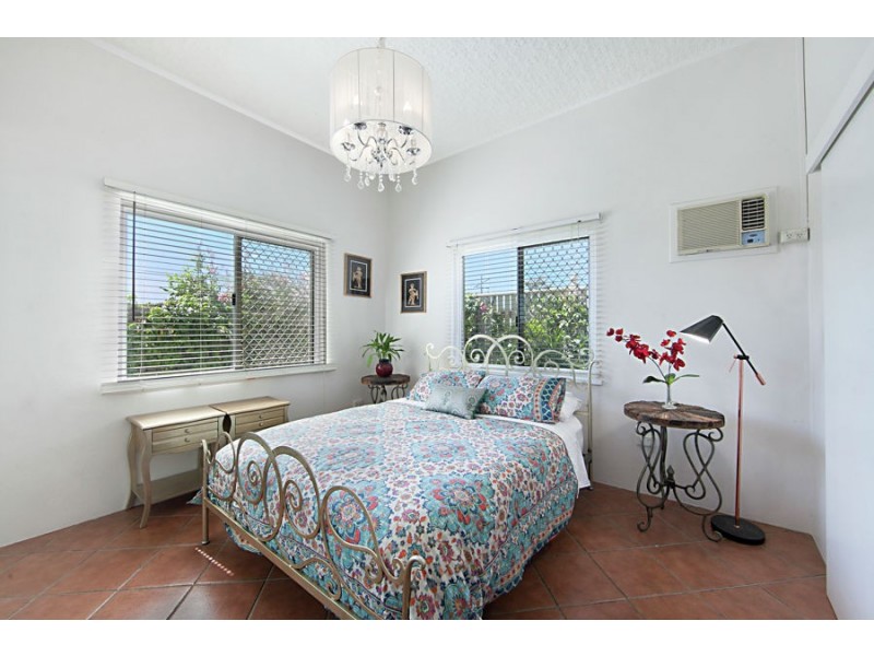 26 Archer Street, South Townsville QLD 4810