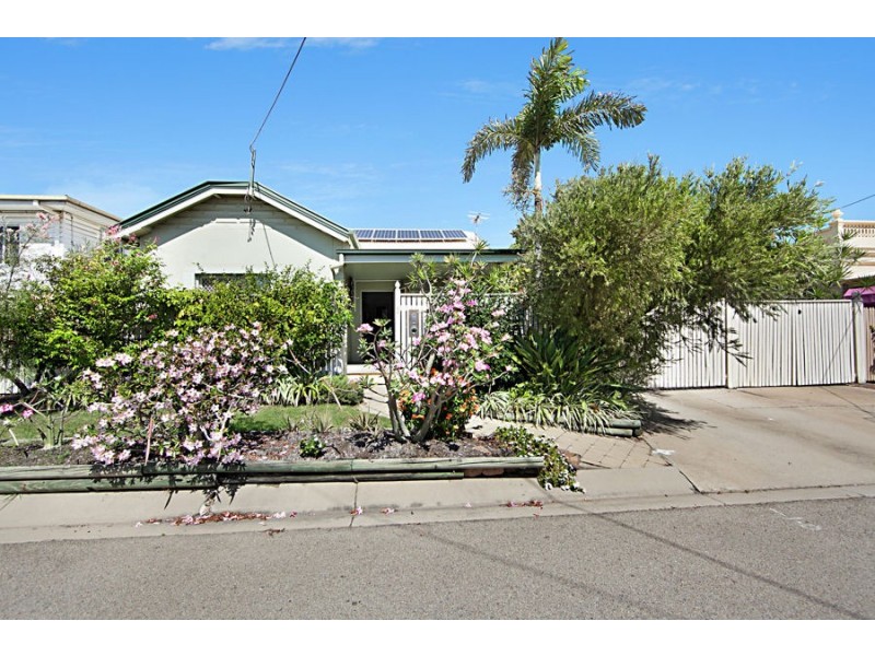 26 Archer Street, South Townsville QLD 4810