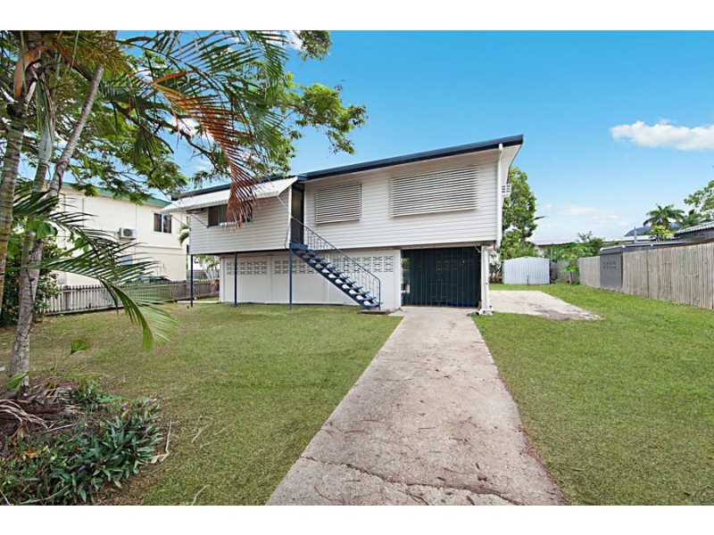 16 Barellan Street, Cranbrook QLD 4814