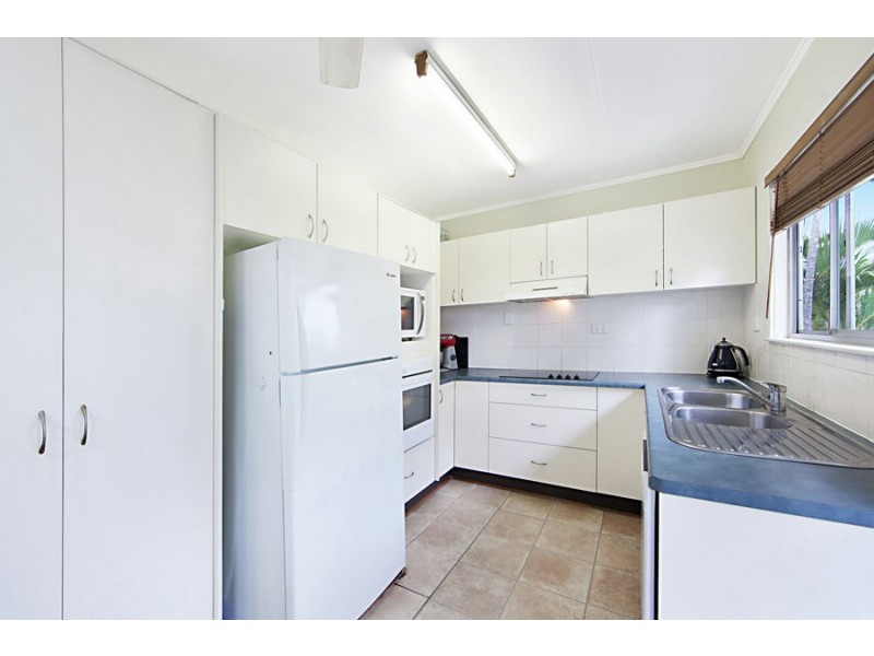 16 Barellan Street, Cranbrook QLD 4814