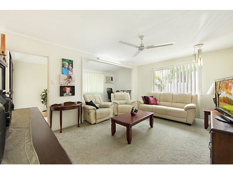 16 Barellan Street, Cranbrook QLD 4814