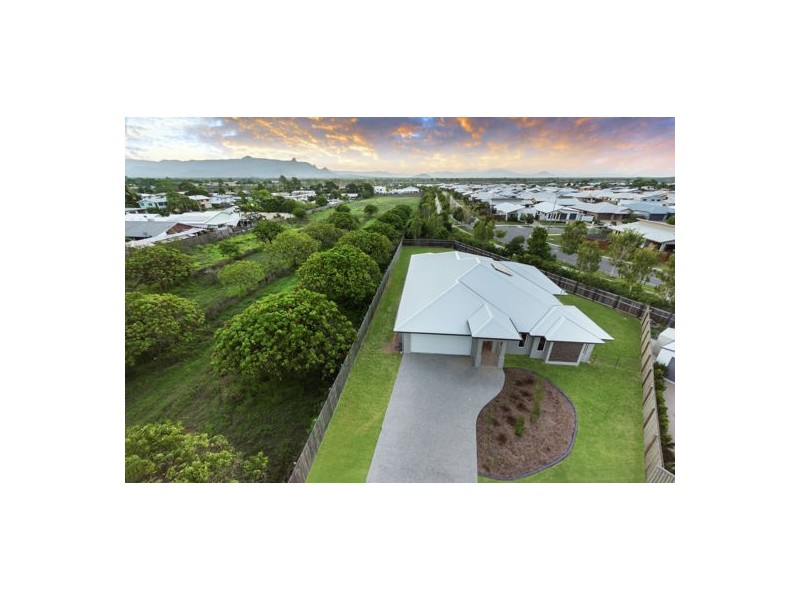 12 Fellowship Place, Rasmussen QLD 4815