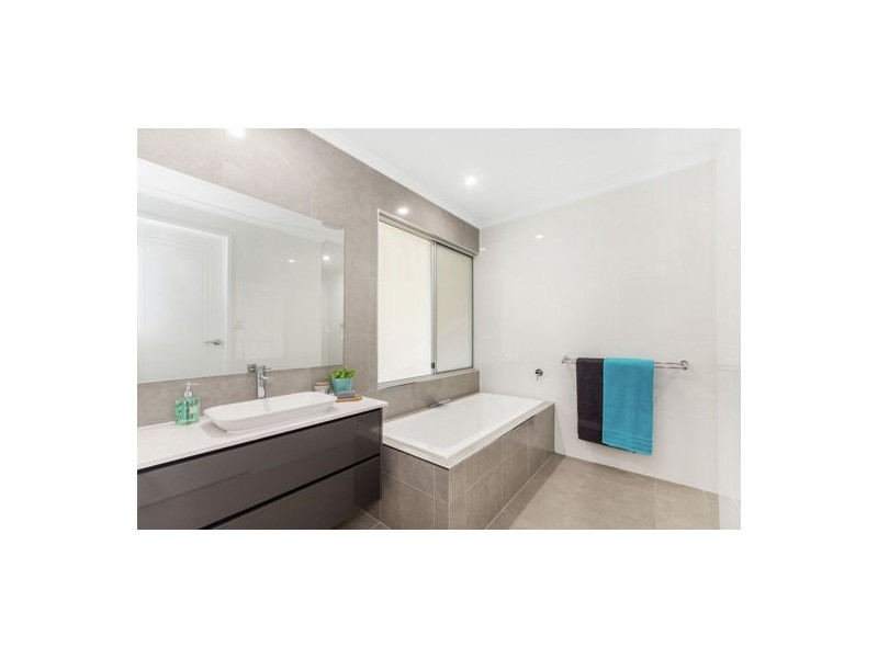 12 Fellowship Place, Rasmussen QLD 4815