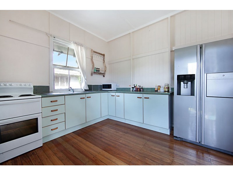 6 Churchill Street, Mundingburra QLD 4812