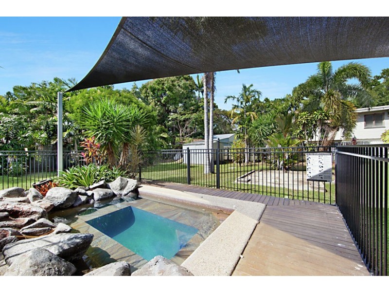 6 Churchill Street, Mundingburra QLD 4812