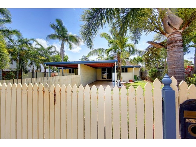 423 Ross River Road, Cranbrook QLD 4814