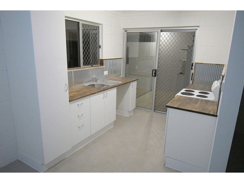 50 Santal Drive, Rasmussen QLD 4815