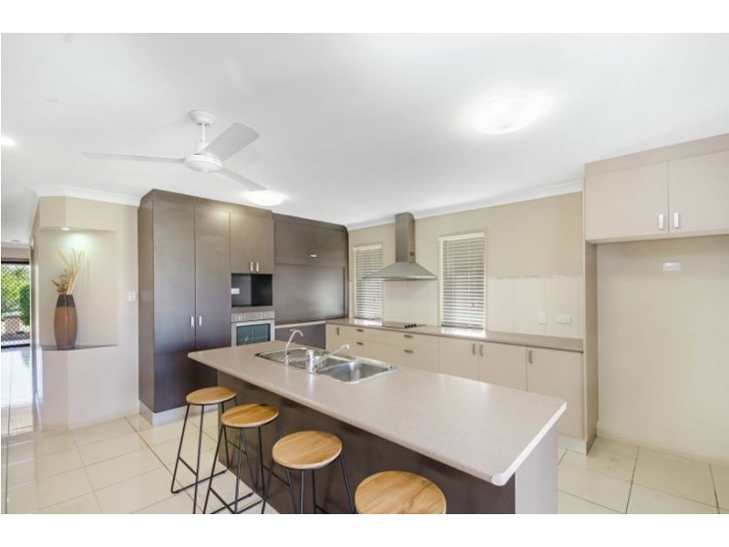 15 Osterlund Place, Burdell QLD 4818