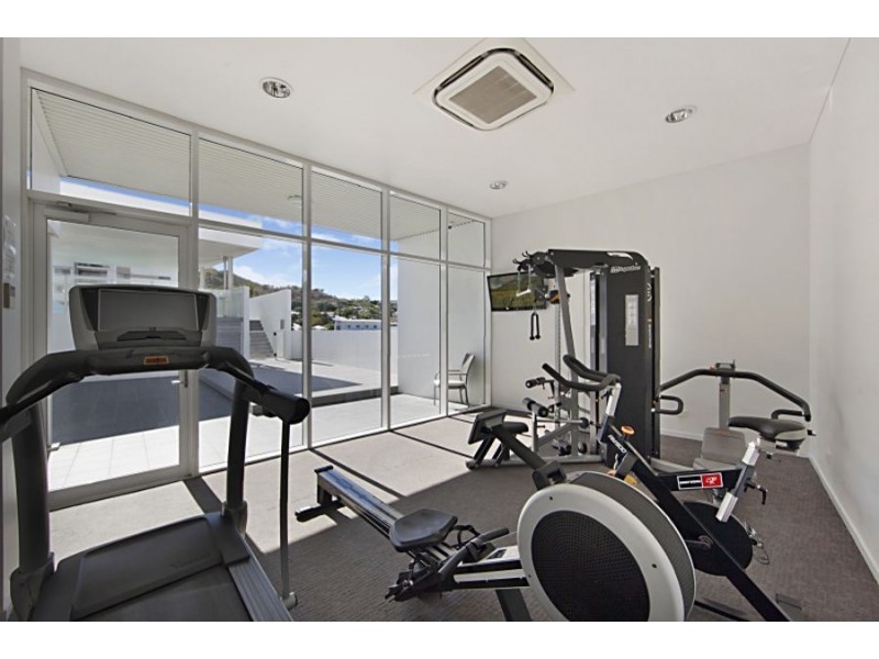 16/2-4 Kingsway Place, Townsville City QLD 4810