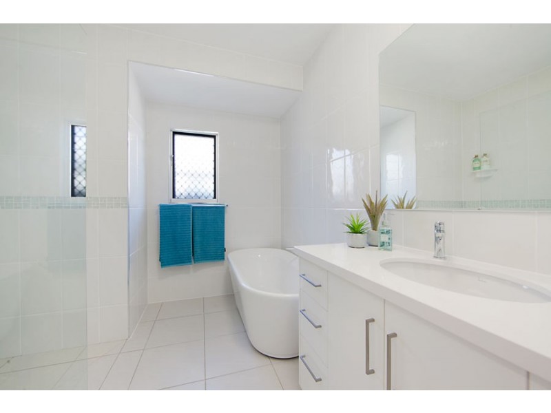 42 The Grange, Shaw QLD 4818