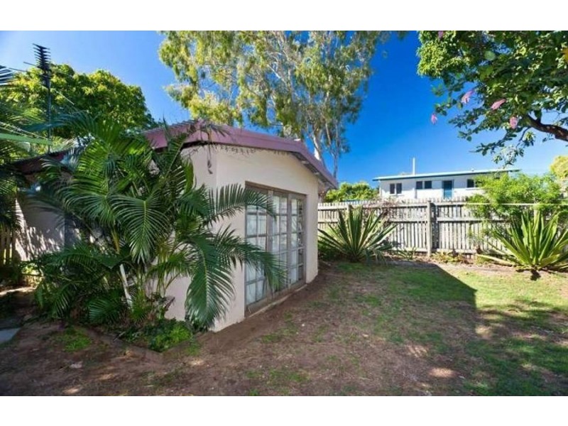 24 Wackett Street, Pallarenda QLD 4810