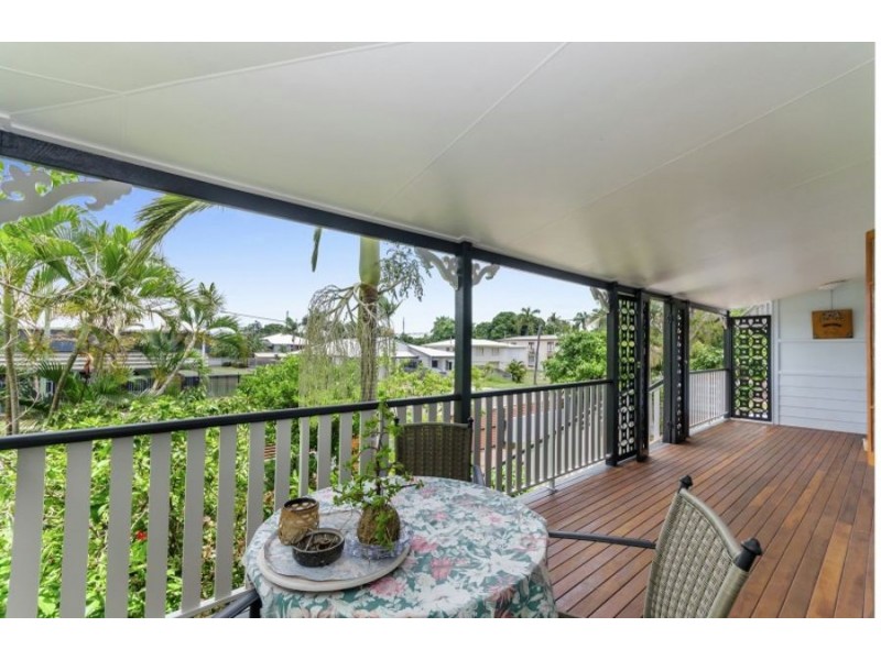 6 Carr Street, Hermit Park QLD 4812