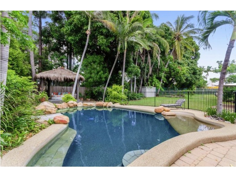 6 Carr Street, Hermit Park QLD 4812