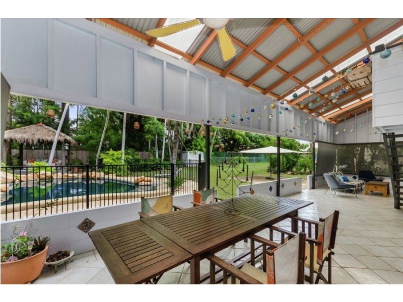 6 Carr Street, Hermit Park QLD 4812