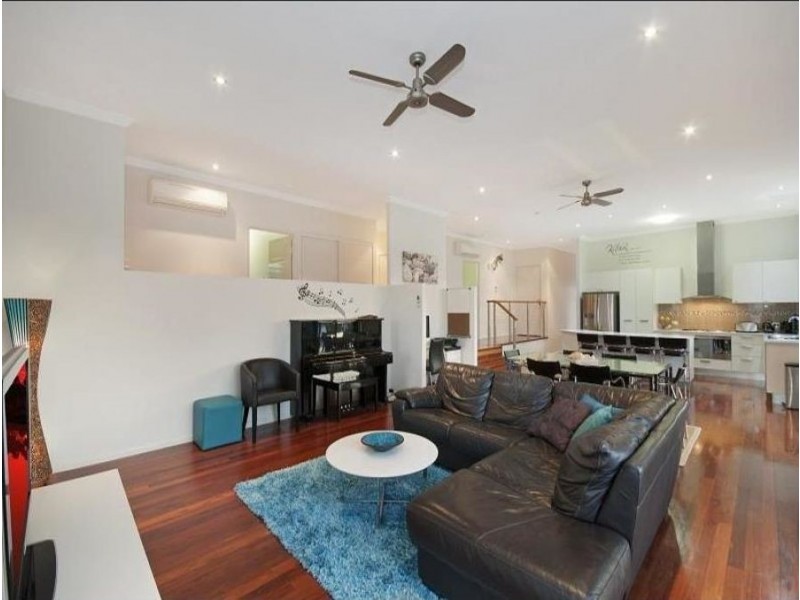 5 Harrier Court, Bushland Beach QLD 4818