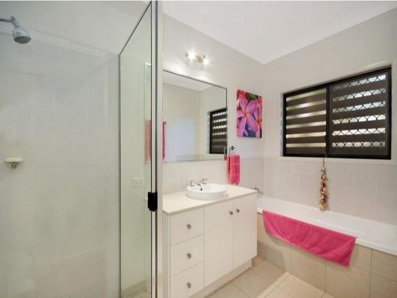 5 Harrier Court, Bushland Beach QLD 4818