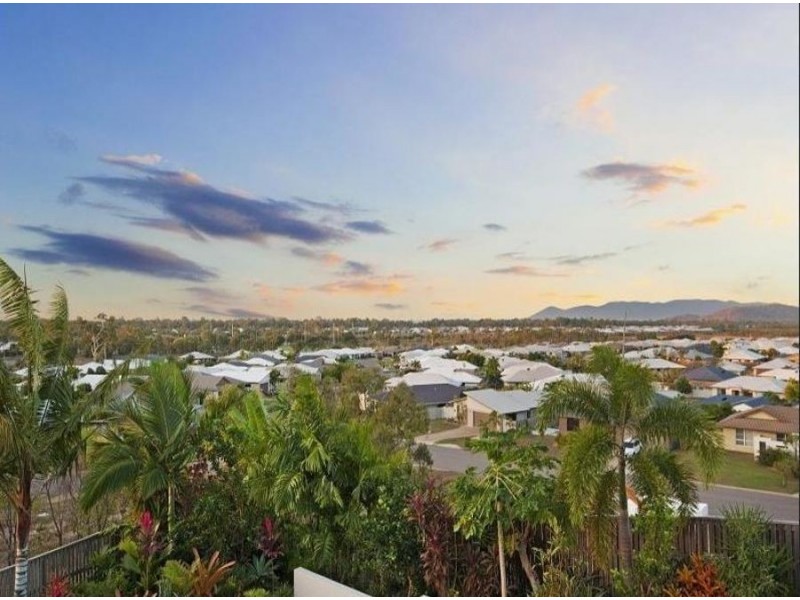 5 Harrier Court, Bushland Beach QLD 4818