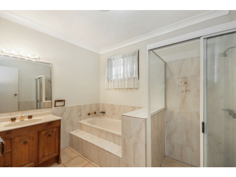 7 Bunya Street, Bushland Beach QLD 4818