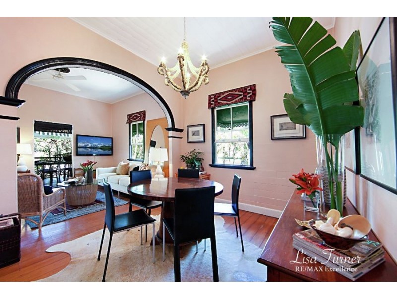 18 Margaret Street, West End QLD 4810