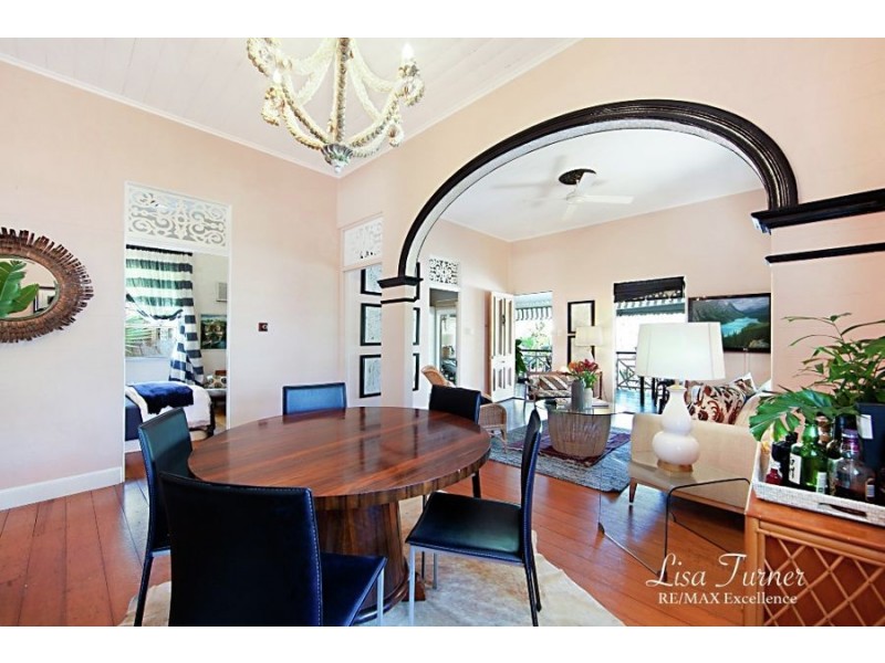 18 Margaret Street, West End QLD 4810