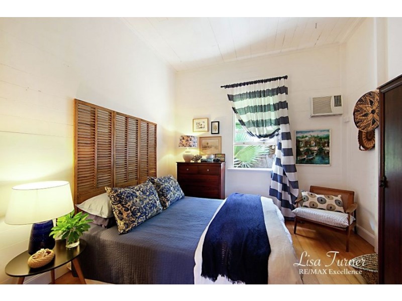 18 Margaret Street, West End QLD 4810