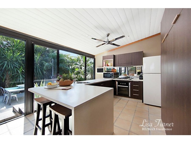 18 Margaret Street, West End QLD 4810