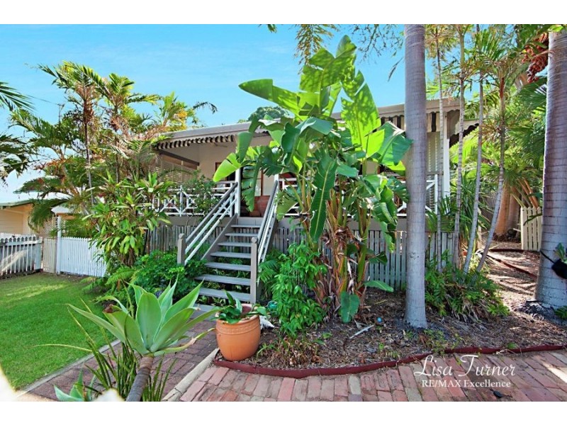 18 Margaret Street, West End QLD 4810