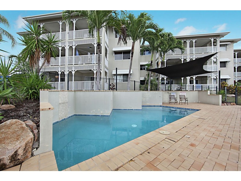 13/12-14 Martinez Avenue, West End QLD 4810