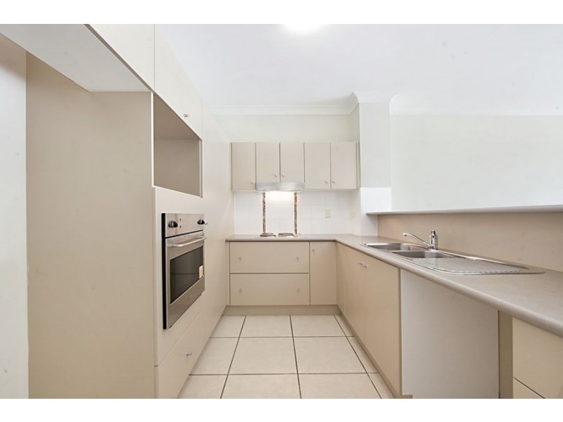 13/12-14 Martinez Avenue, West End QLD 4810