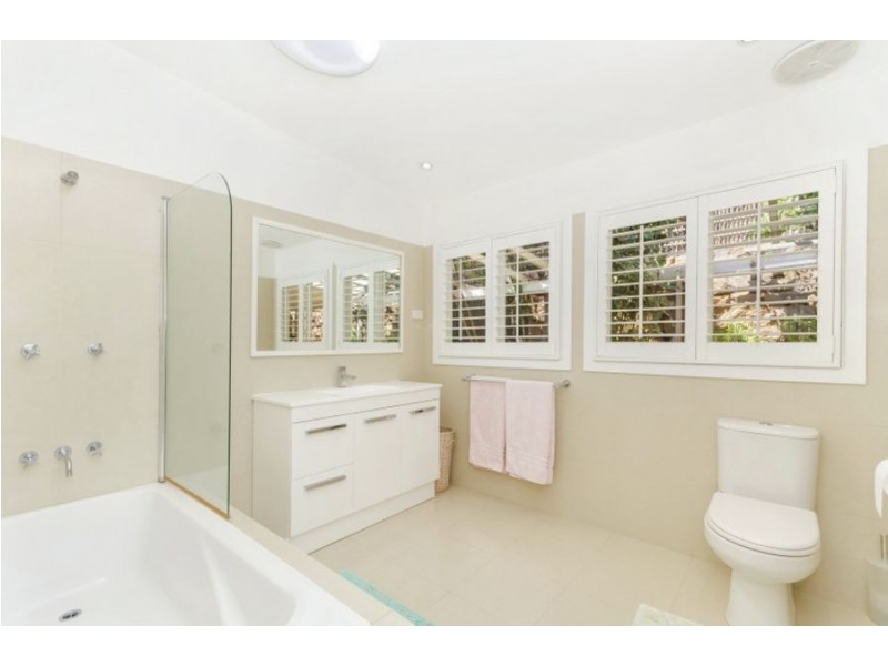 13 Stanton Terrace, North Ward QLD 4810