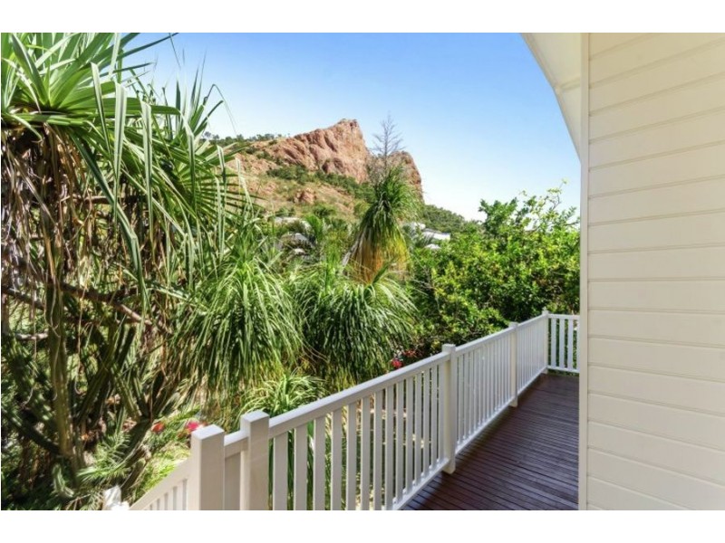 13 Stanton Terrace, North Ward QLD 4810