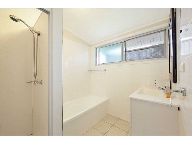 7 Gould Street, Kirwan QLD 4817