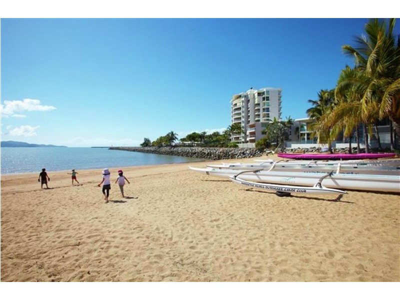 8/7 Mariners Drive, Townsville City QLD 4810